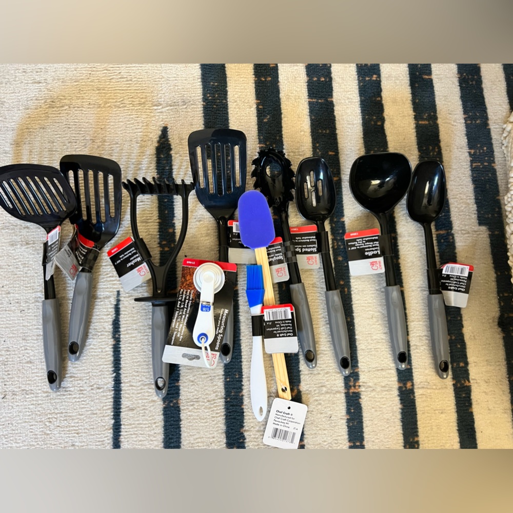 11 piece Brand new kitchen utensils